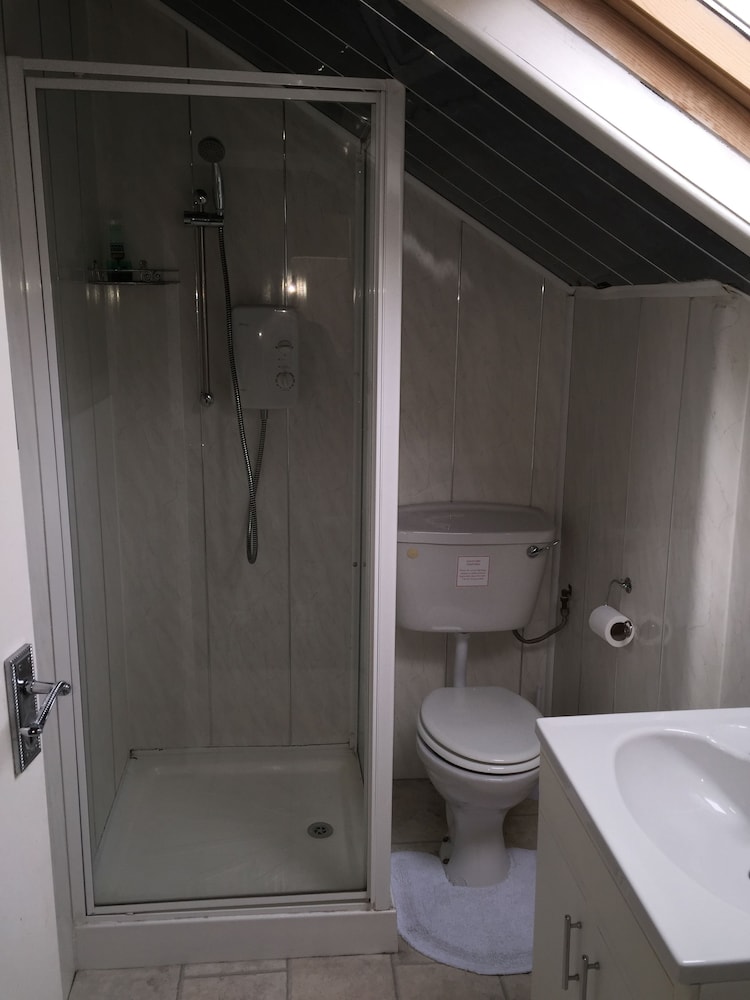 Trentham Private Hotel 35/50