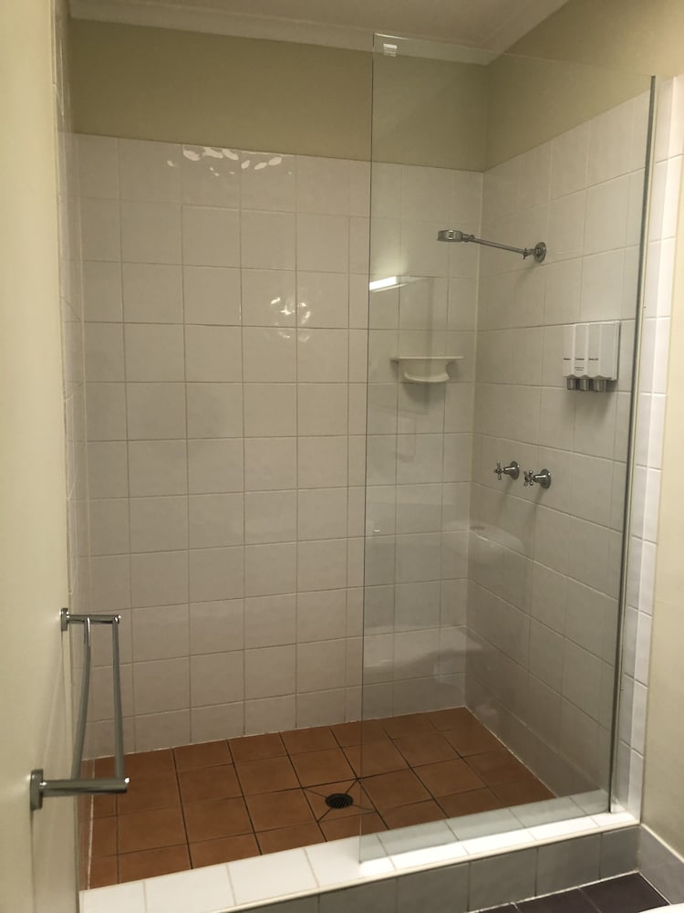 Biloela Centre Motel 44/46