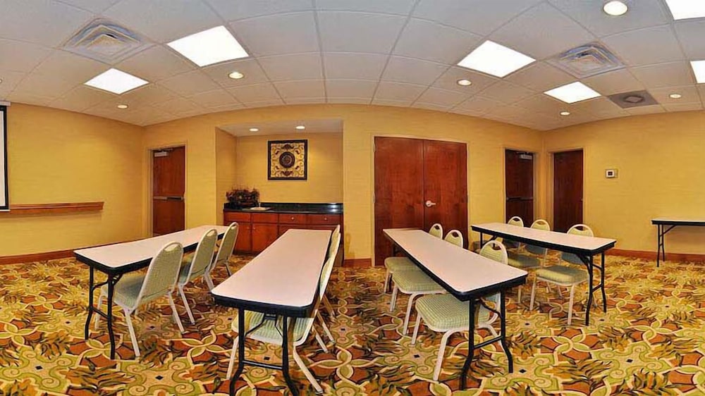 Hampton Inn Quincy 40/45