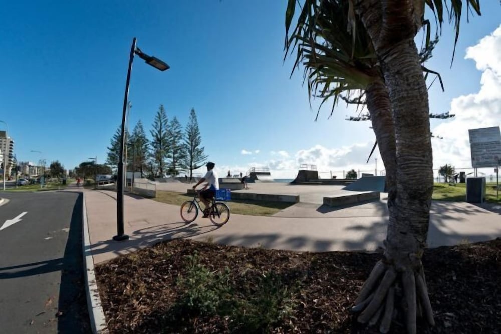 OCEAN BOULEVARD 63/68