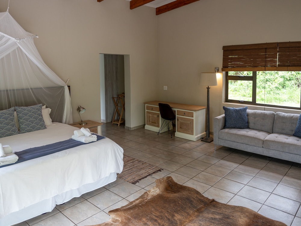 Bushriver Lodge 6/46
