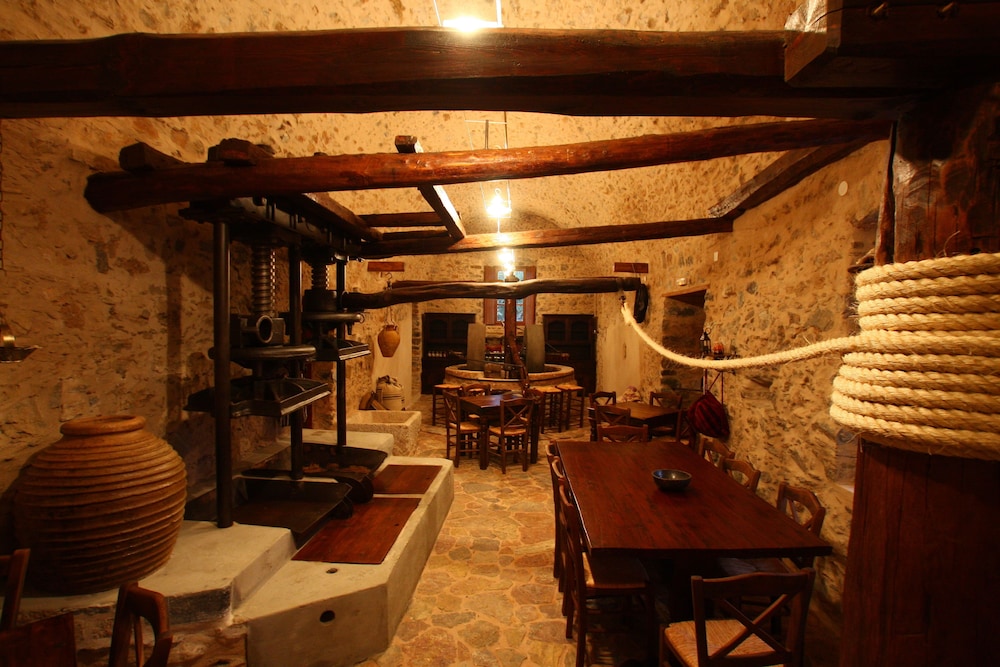 Liotrivi Historical Mansion & Boutique Hotel 56/71