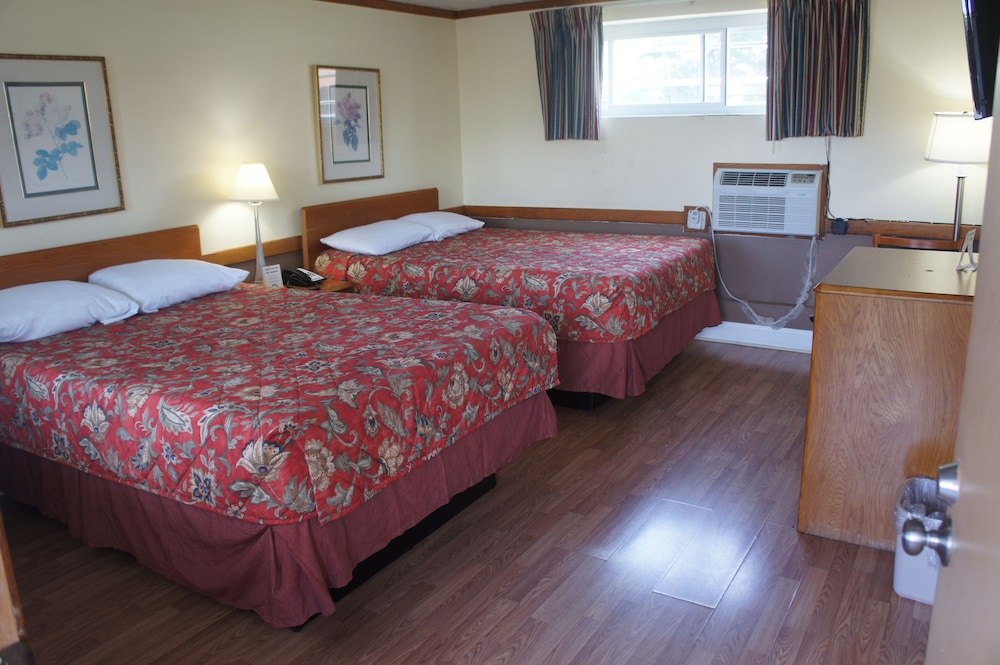 Room, 2 Double Beds, Ground Floor