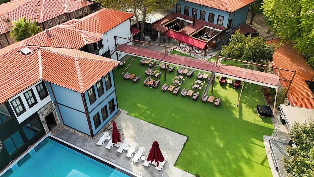 OTANTIK CLUB HOTEL 40/49