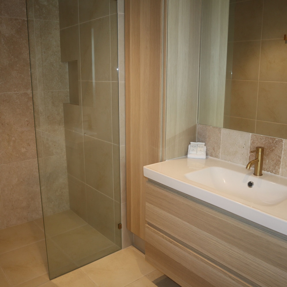 Coolum Beach Resort 56/58