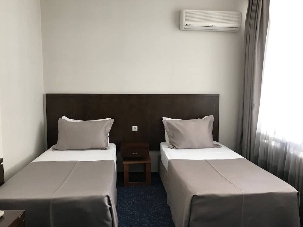Hande Hotel 21/60