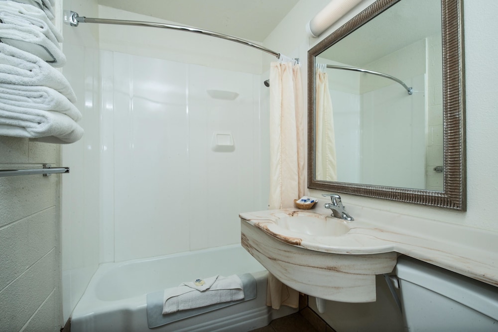 Americas Best Value Inn Pendleton 16/26