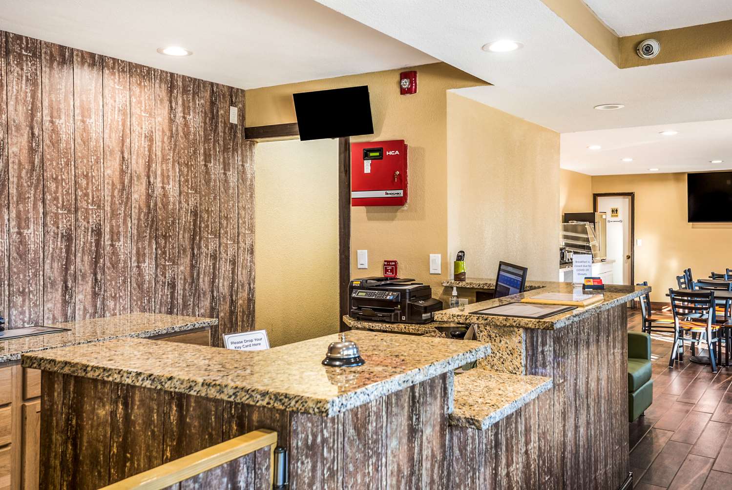 Econo Lodge Oskaloosa, IA 6/10