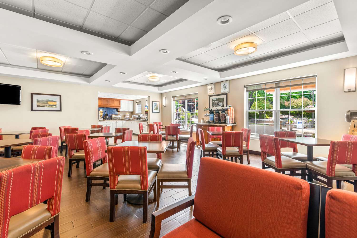Comfort Inn & Suites North Conway 24/36