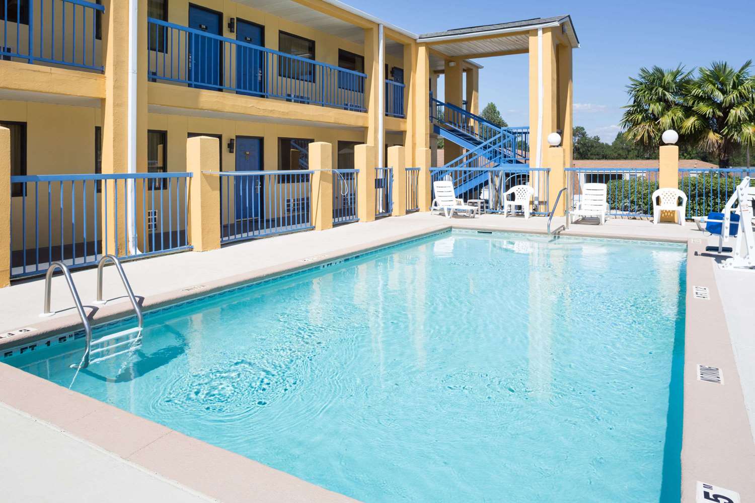Days Inn by Wyndham Enterprise 12/26