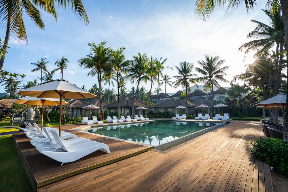 Nirwana Beach And Resort 40/46