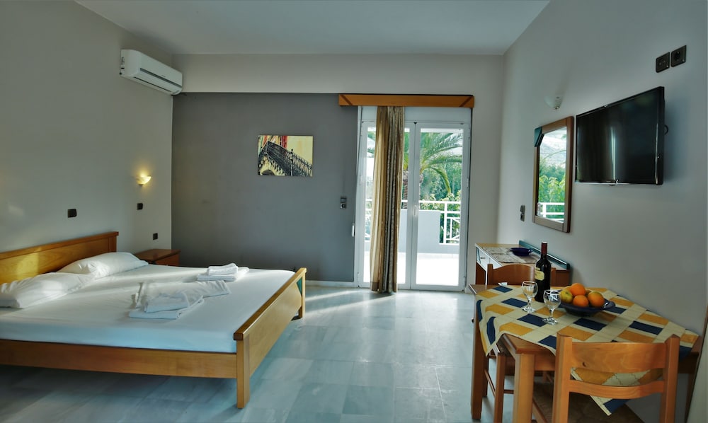 HOTEL ATHENA 6/30