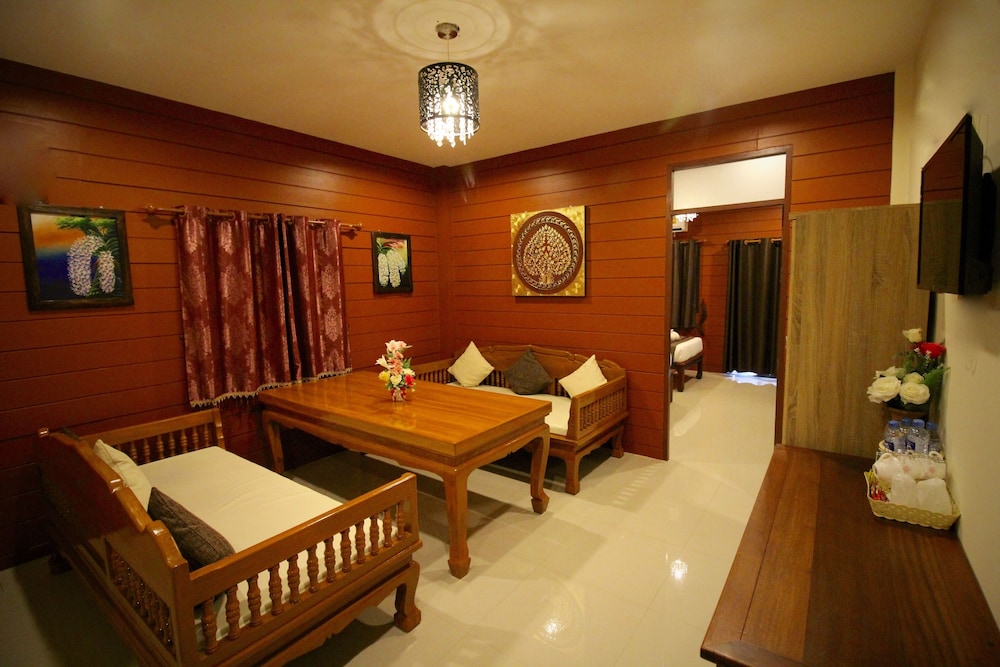Srisiam Resort 64/74