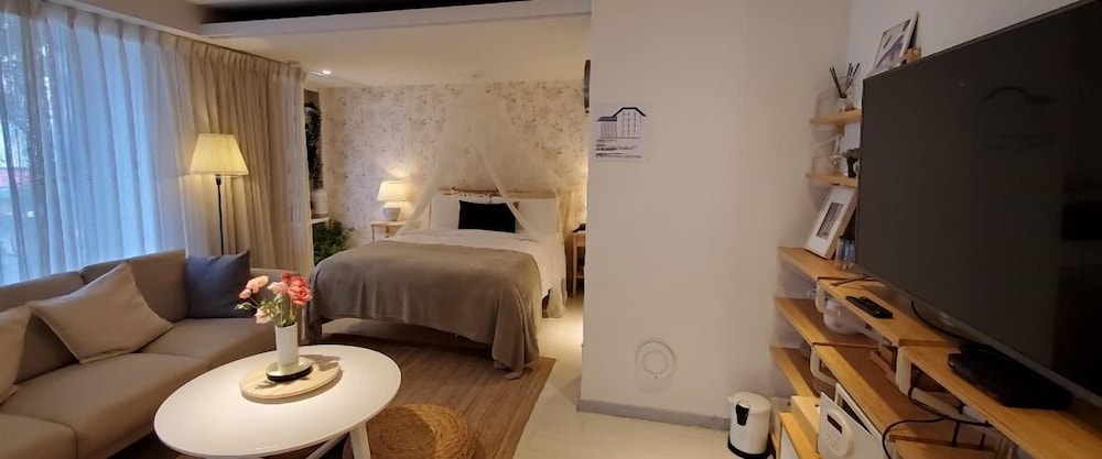 Yomi Hotel 56/76