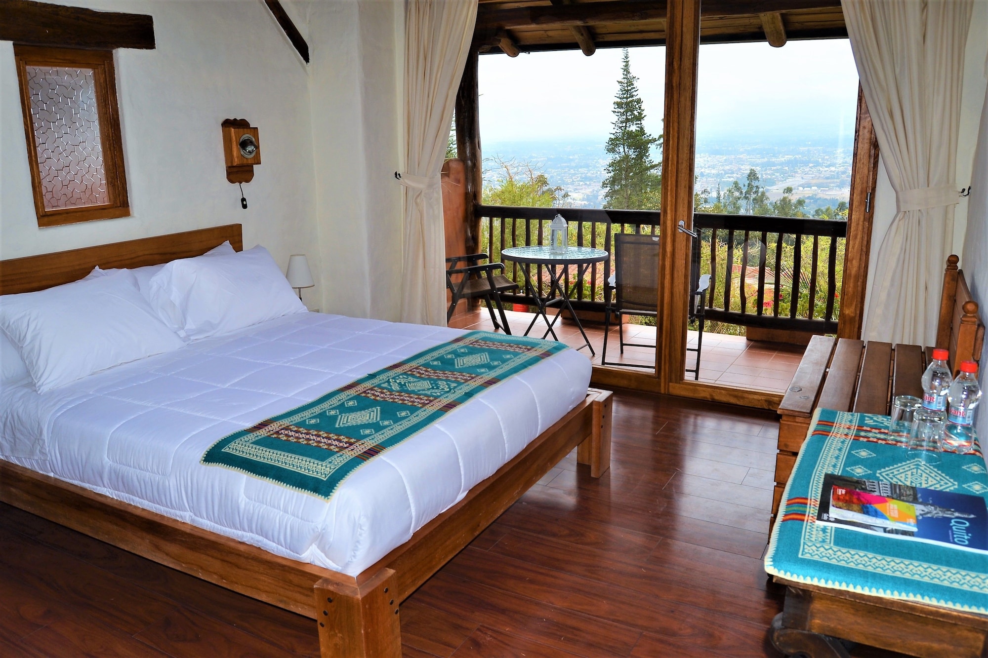 PANORAMIC, QUEEN BED, BALCONY