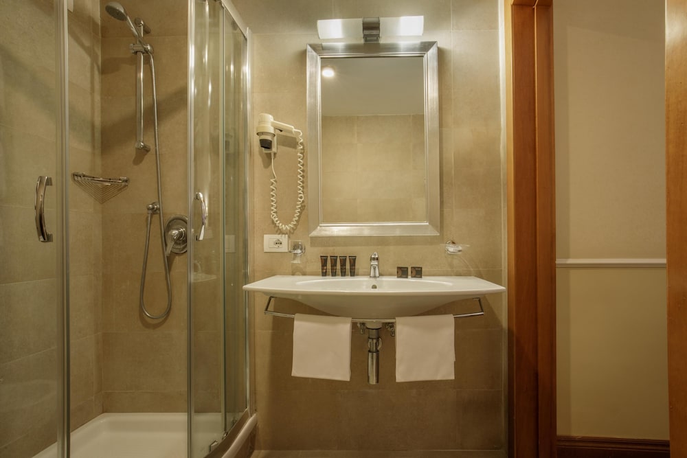 Santa Costanza Hotel 49/50