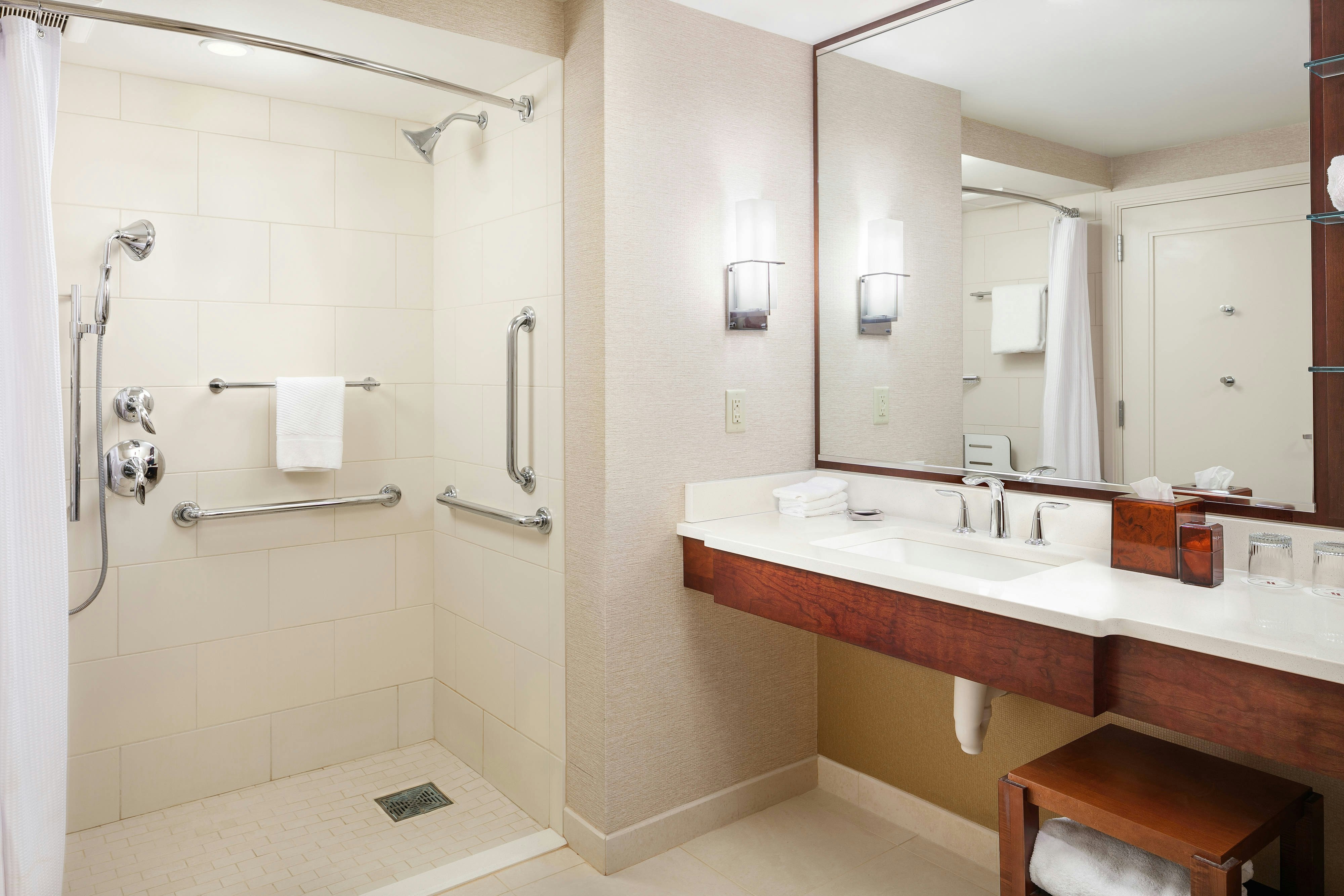 غرفة بسرير كينج، Milwaukee Marriott Downtown 3/3