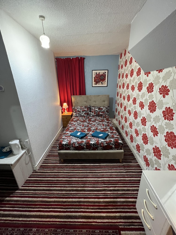 Blackpool Central Hotel 27/50