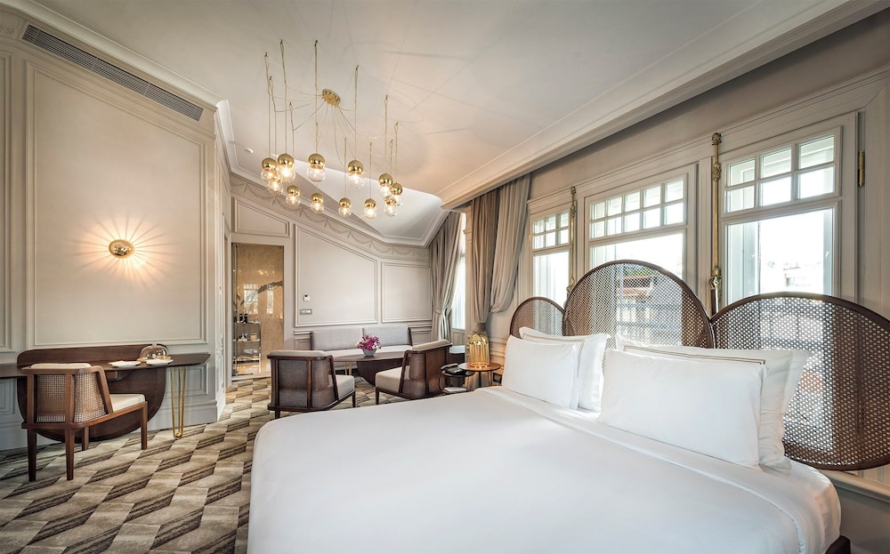 LANDMARK, PENTHOUSE SUITE