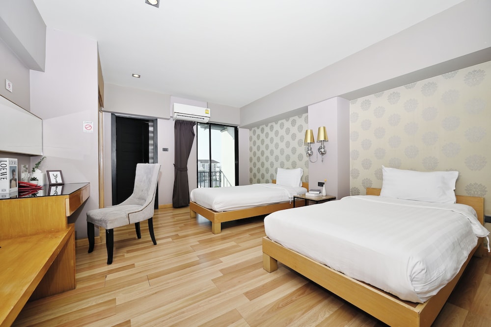 Diary Suite Hotel 13/50
