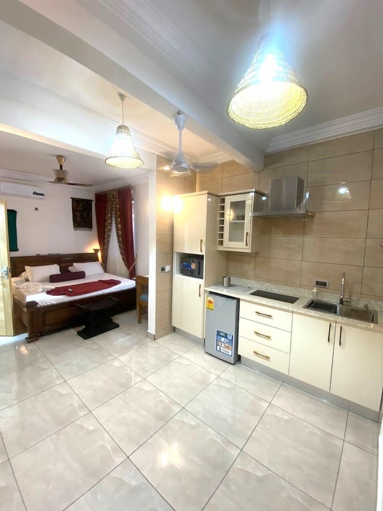 Asantewaa Premier Guesthouse 4/49