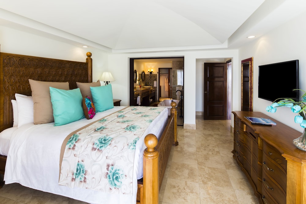 The Residences At Hacienda Encantada 11/50