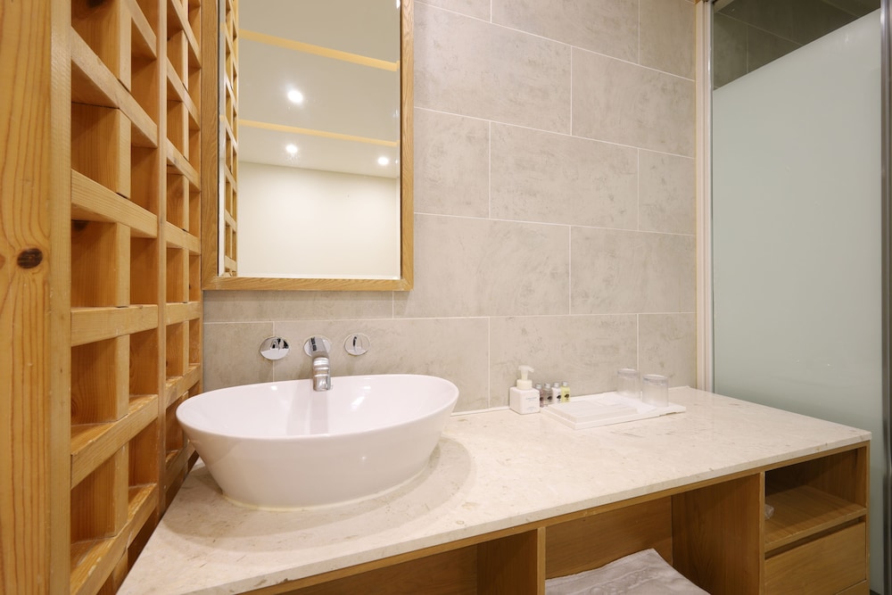 TRT Hotel 47/50