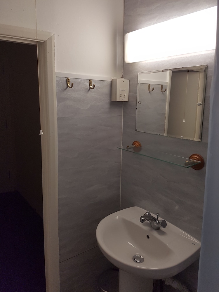 Avoca House Hotel 13/46