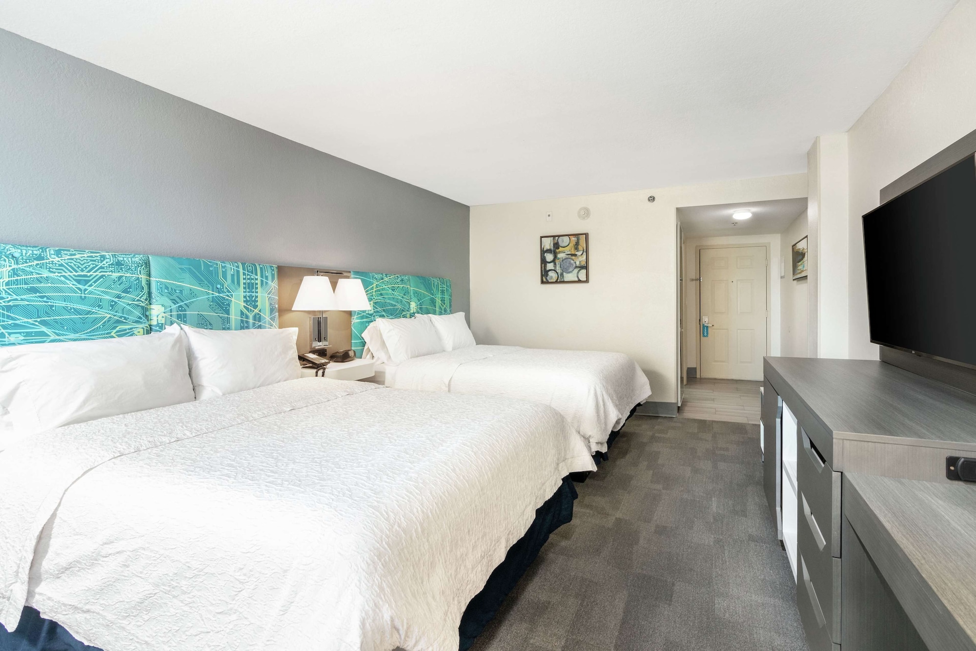 ROOM, 2 QUEEN BEDS, PARTIAL OCEAN VIEW