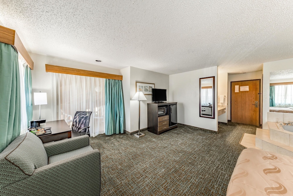QUALITY INN ALLEN - PLANO EAST 31/37