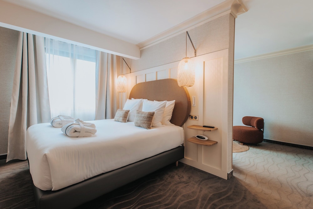 LUXURY, DOUBLE BED