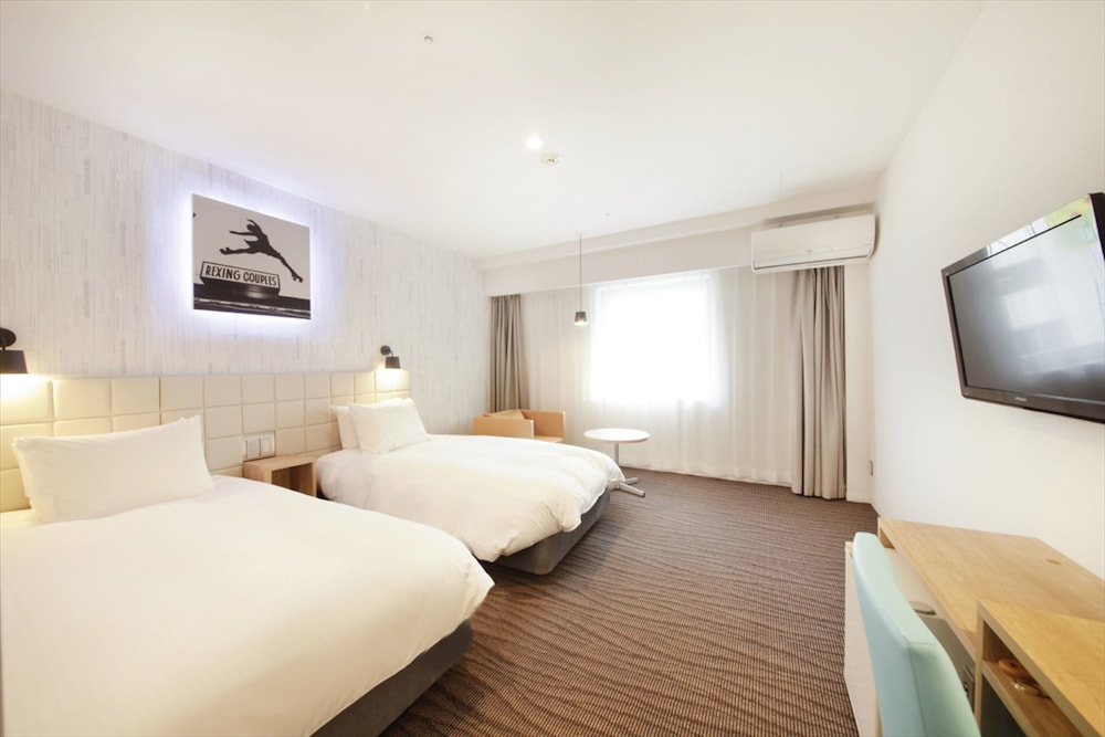 Hotel Plumm 7/61