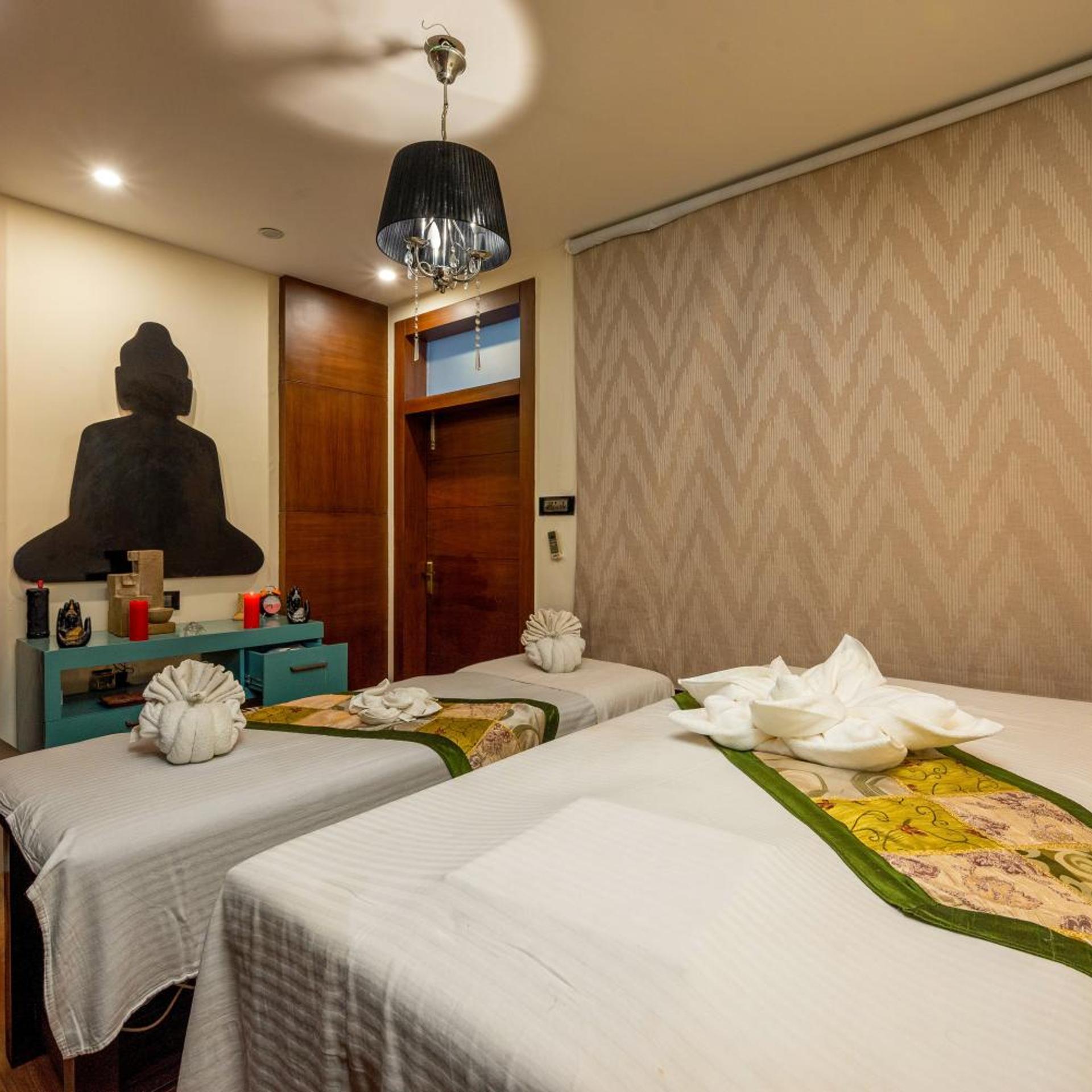 GRAND VIEW HOTEL 25/51
