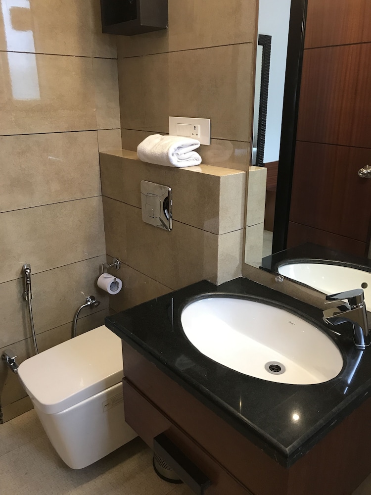 Holy River Hotel 39/47