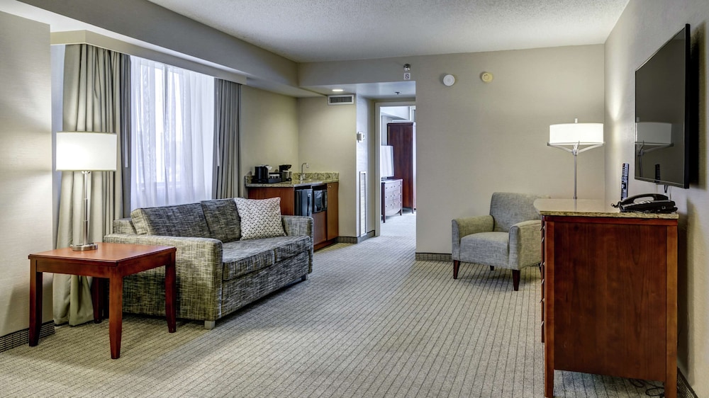 Embassy Suites By Hilton Cincinnati Rivercenter 29/53