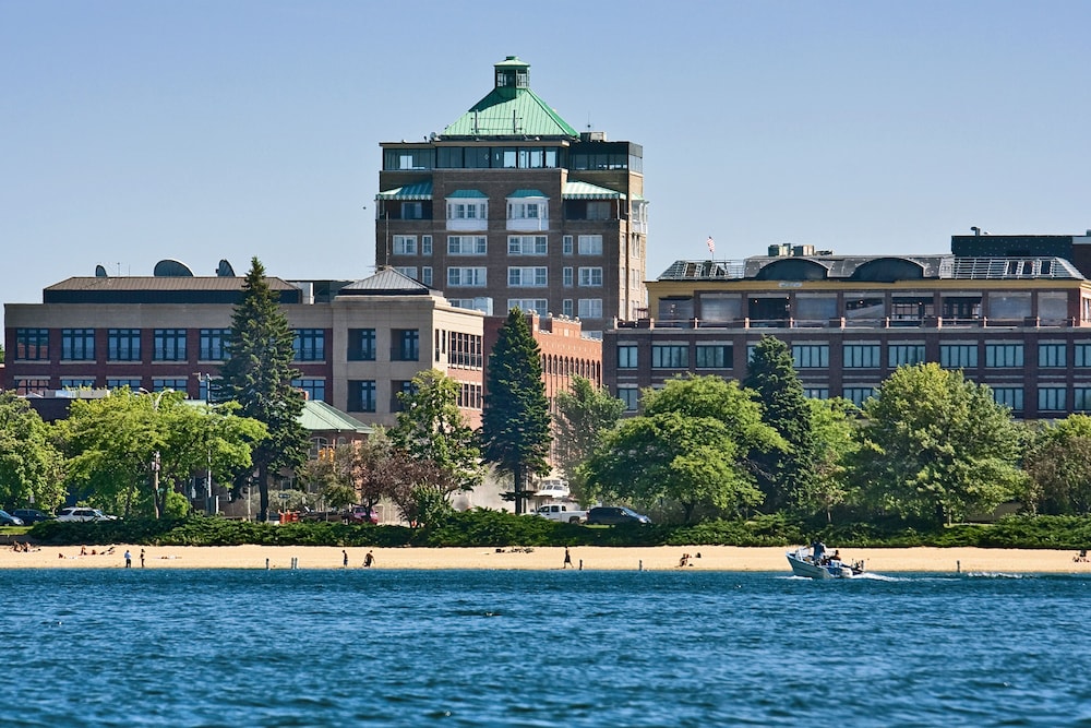 Park Place Hotel 3/35
