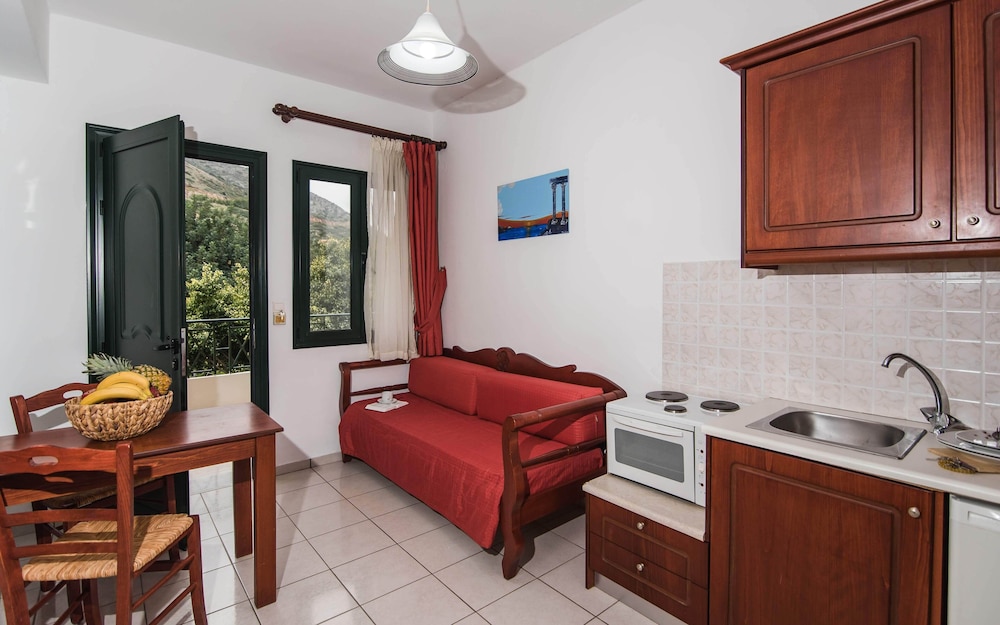 Ariadni Palace 32/60