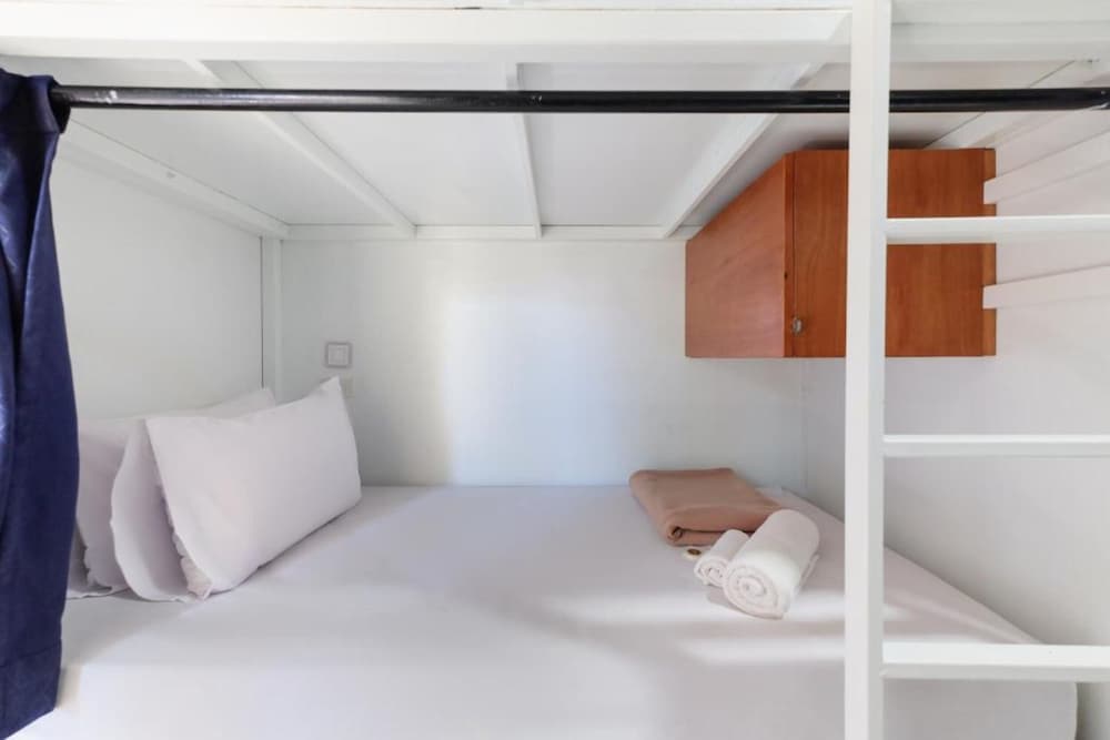 The Little Nest Hotel 28/49