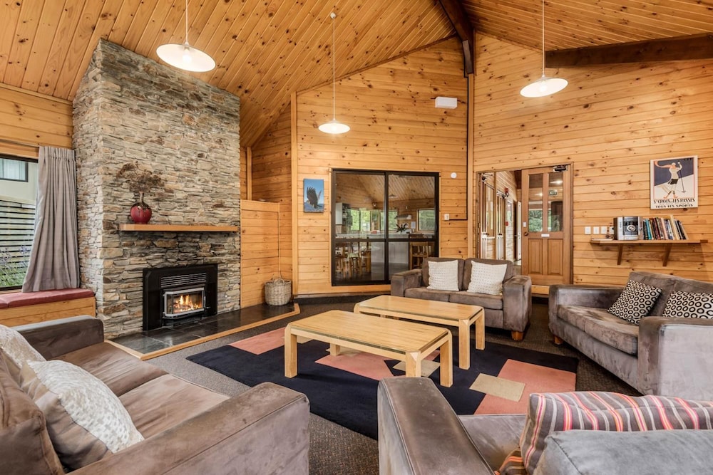 Altamont Lodge 26/41
