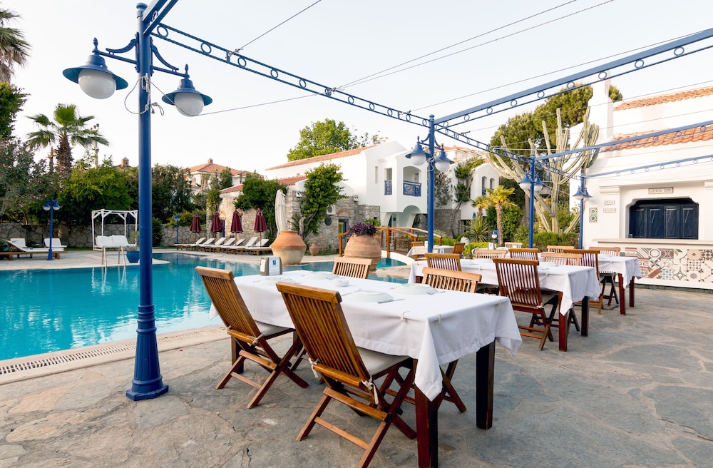 Marphe Hotel Suite and Villas 42/51