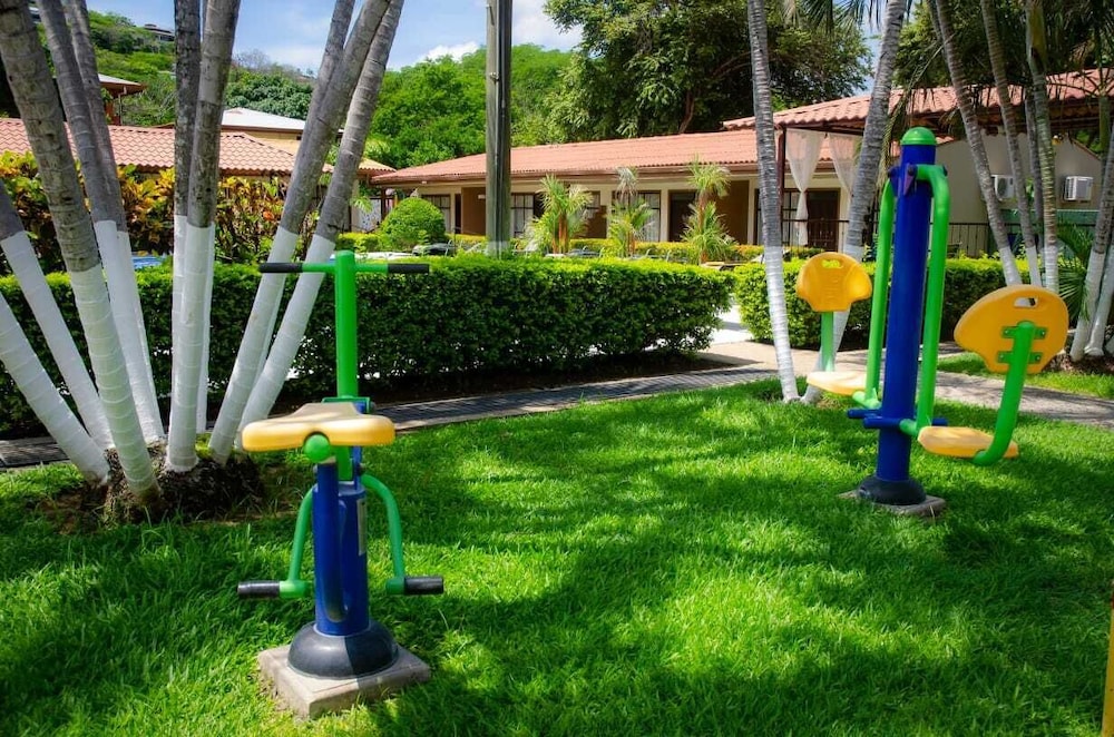 Hotel And Villas Huetares 26/50