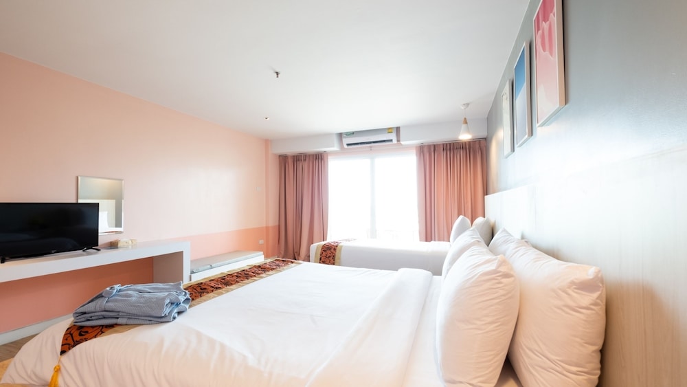Royal Phala Cliff Beach Resort and Spa 17/50
