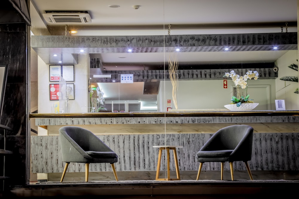 Lara Hotel 41/49