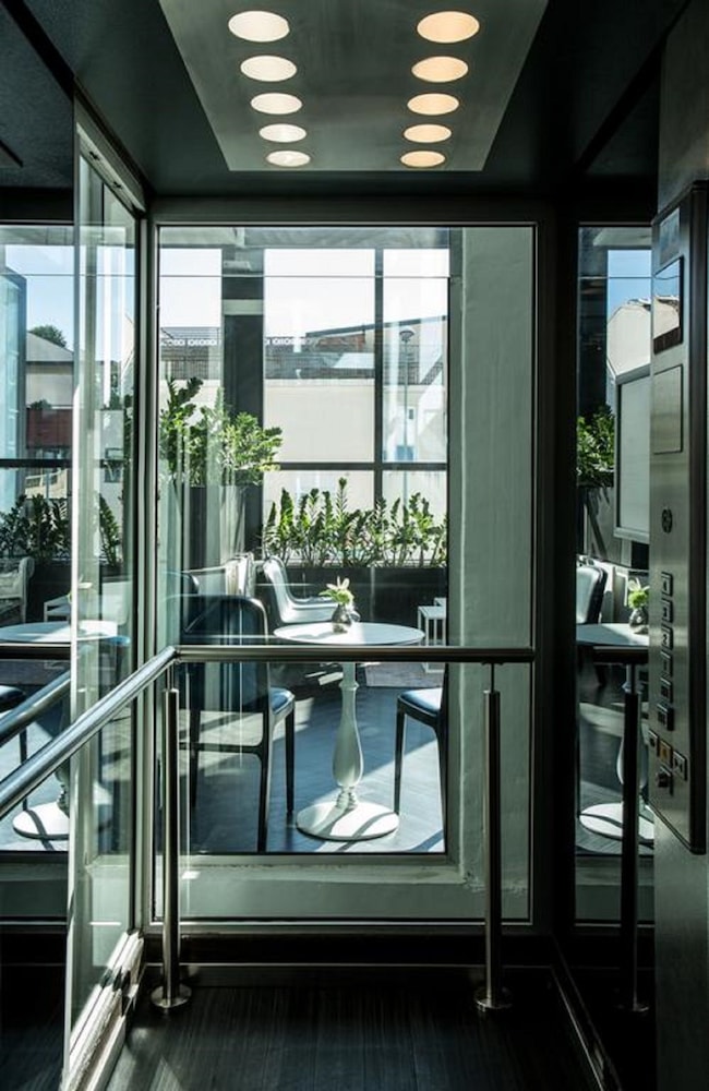 Atrium Suresnes Hotel 32/61