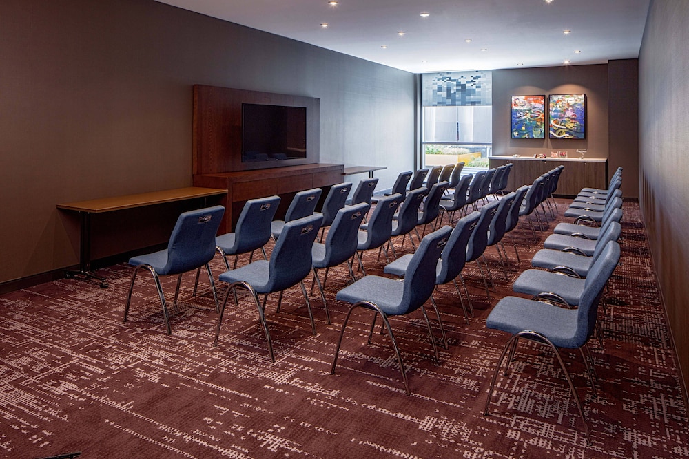 ALOFT PHILADELPHIA DOWNTOWN 34/36