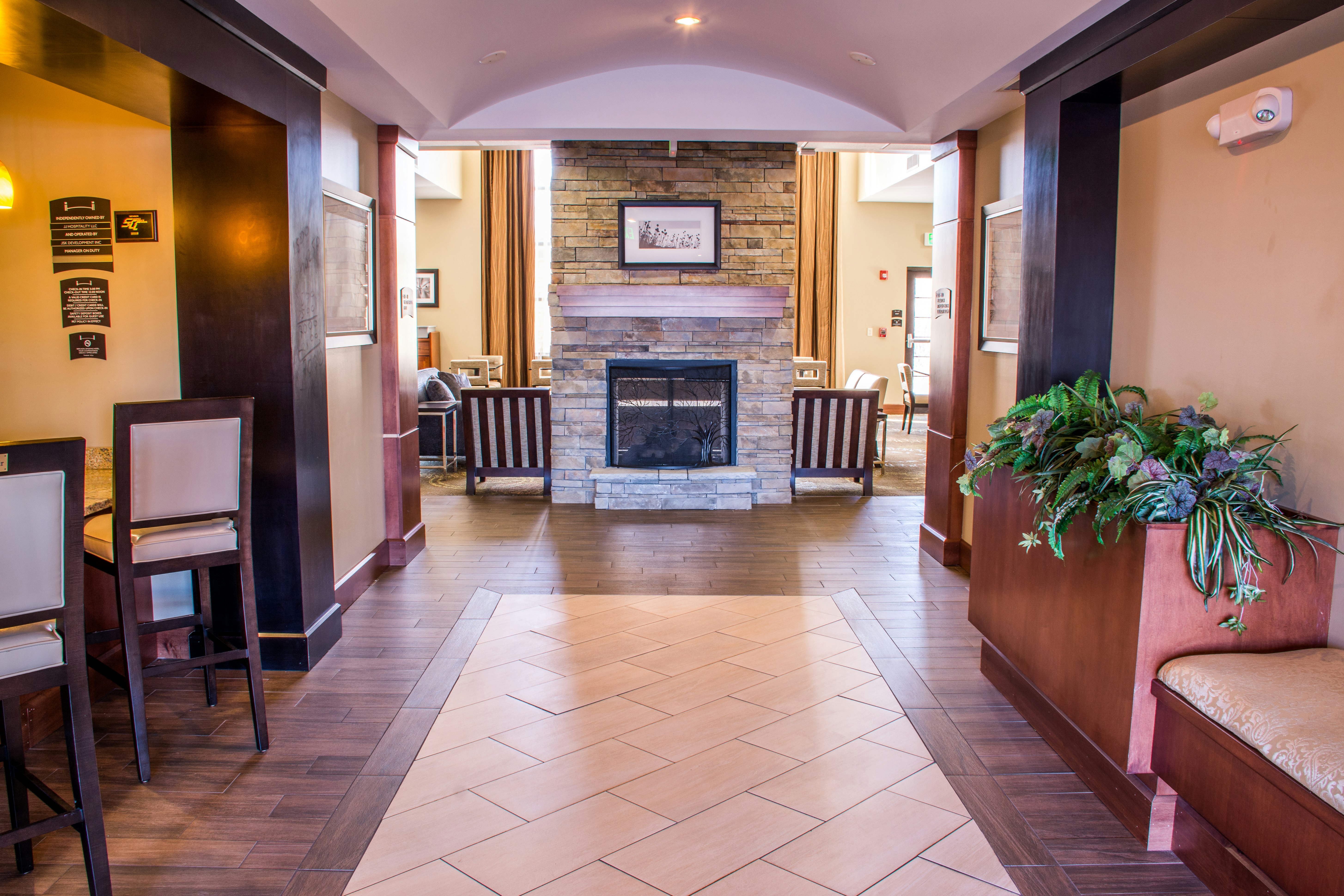 Staybridge Suites Schererville 26/55