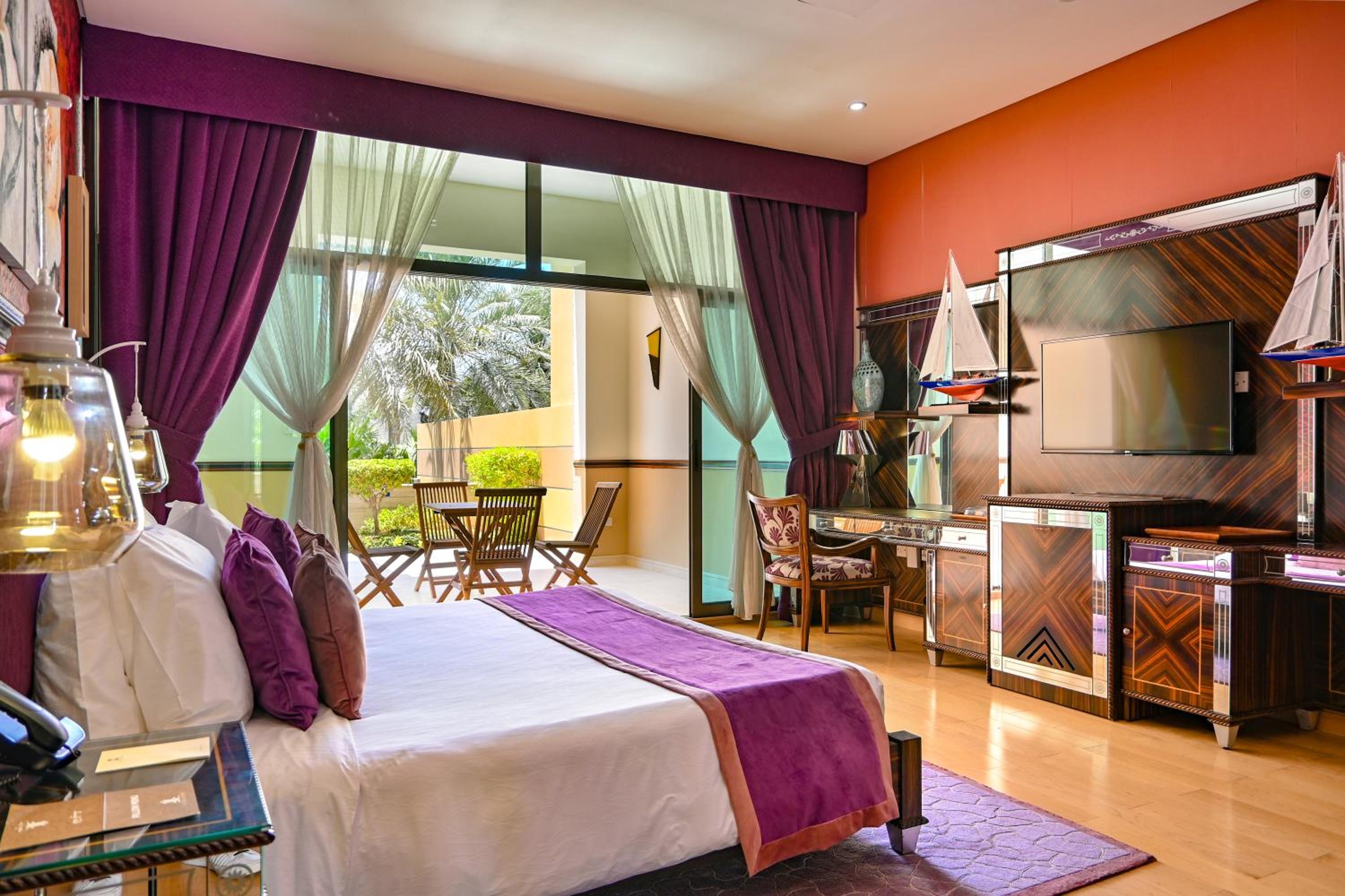 Luxury Garden Room