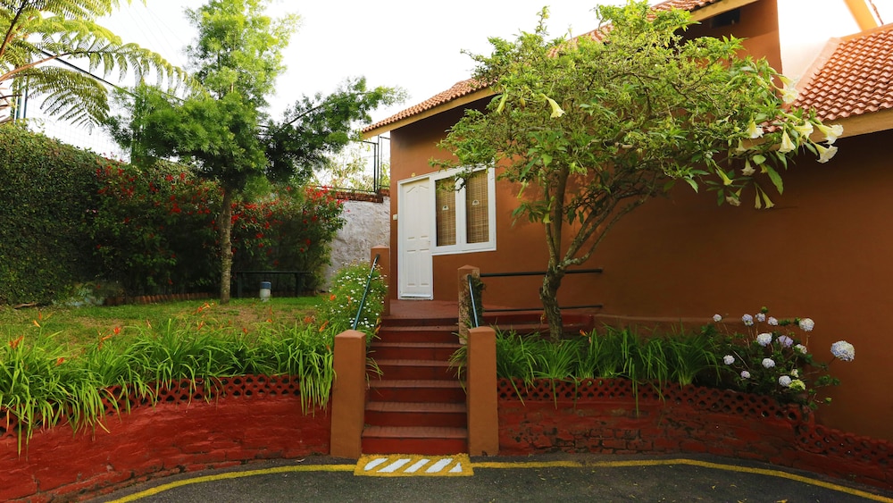 KODAI RESORT HOTEL 28/34