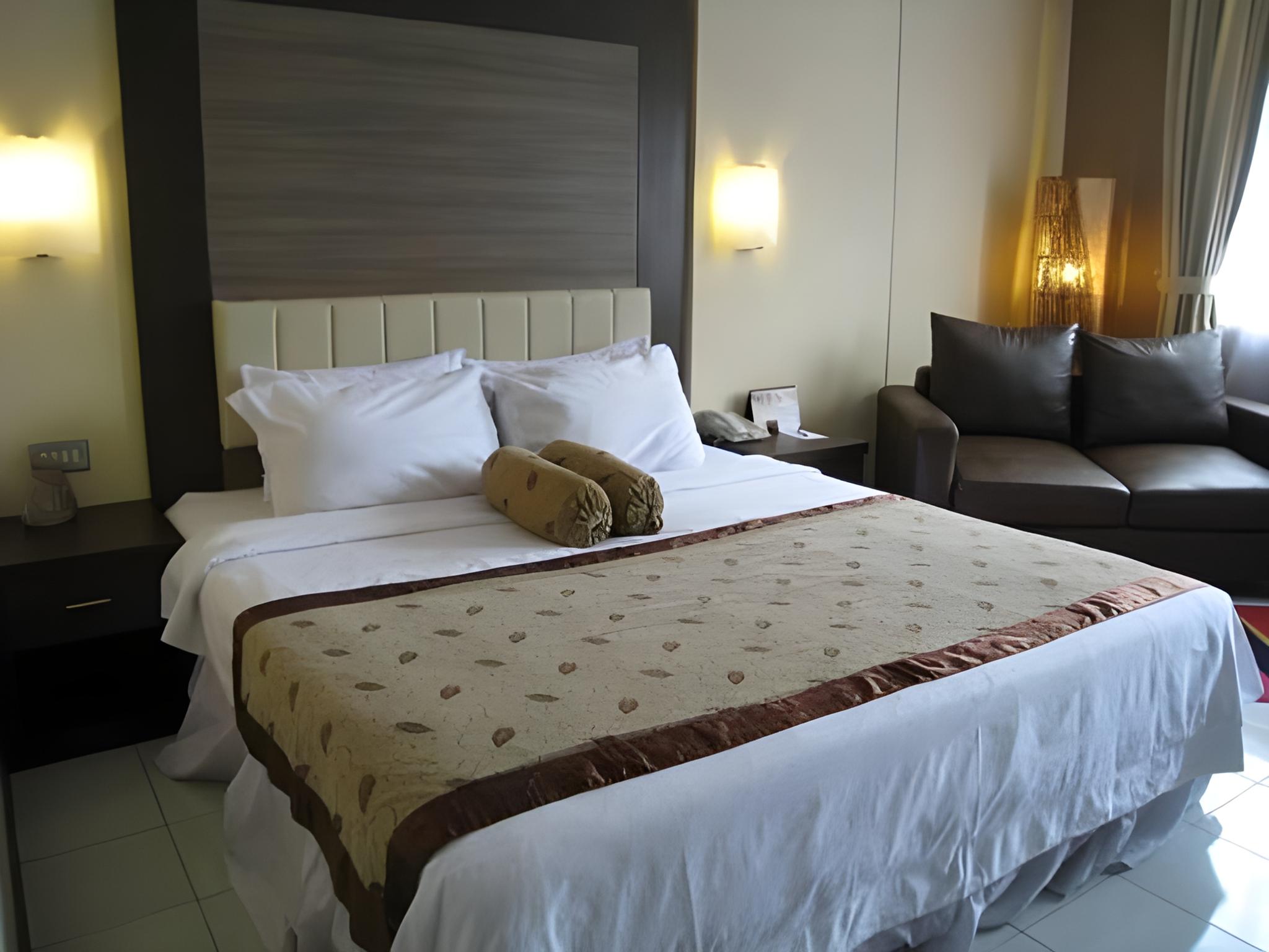 Jangga House (ex. NIDA Rooms Istana Medan Baru) 8/24
