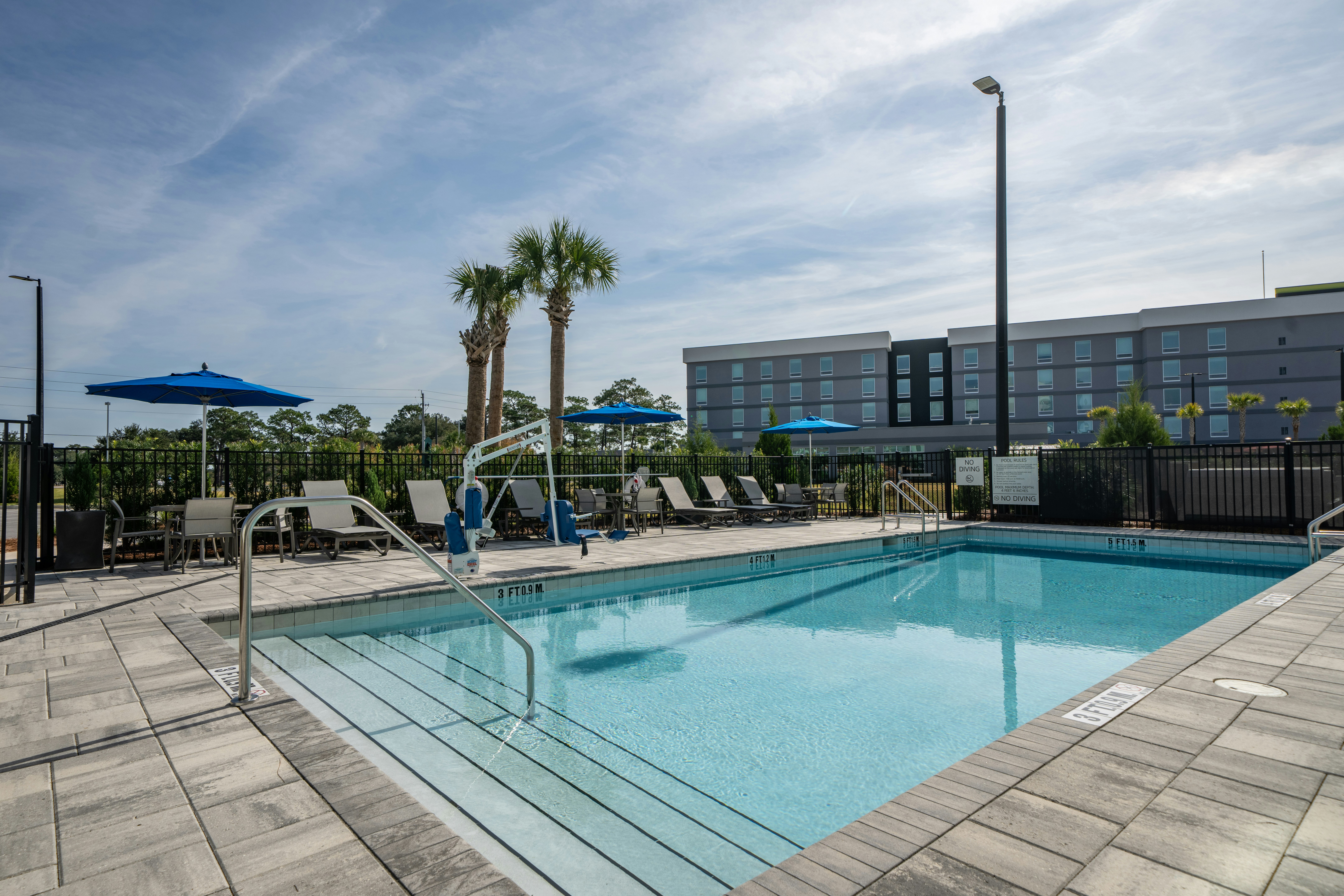 Holiday Inn Express & Suites Fort Walton Beach - Eglin Area, an IHG Hotel 26/50